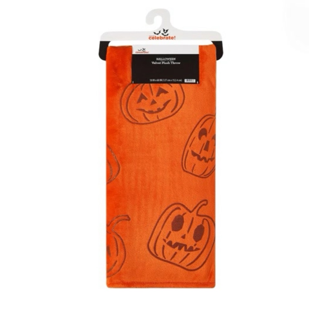 Halloween Way To Celebrate 50"x60" Orange Pumpkin Soft Plush Throw Blanket